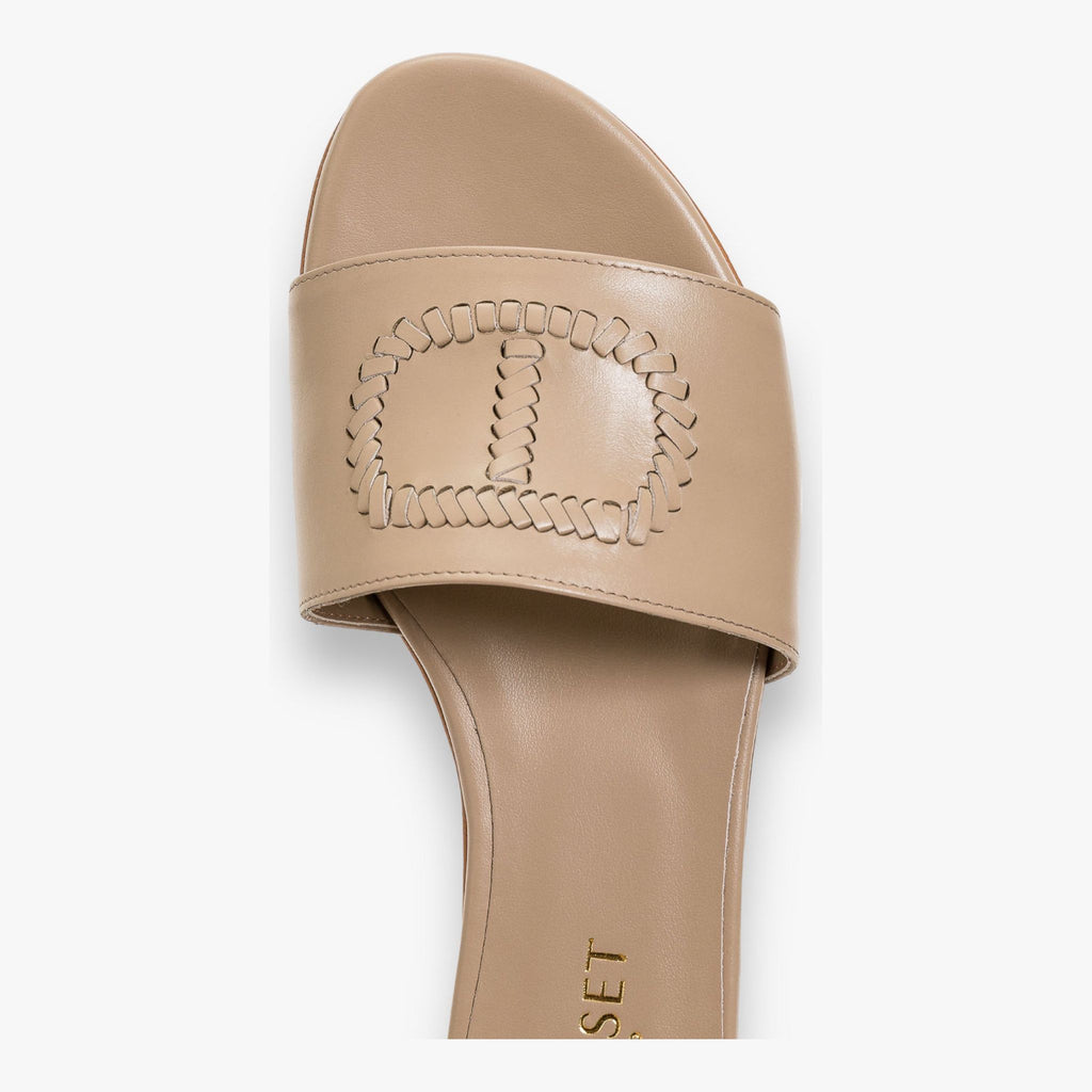 beige-dames-leren-slippers-met-logo-231TCT120-van-twinset-milano-she-stories-gwen