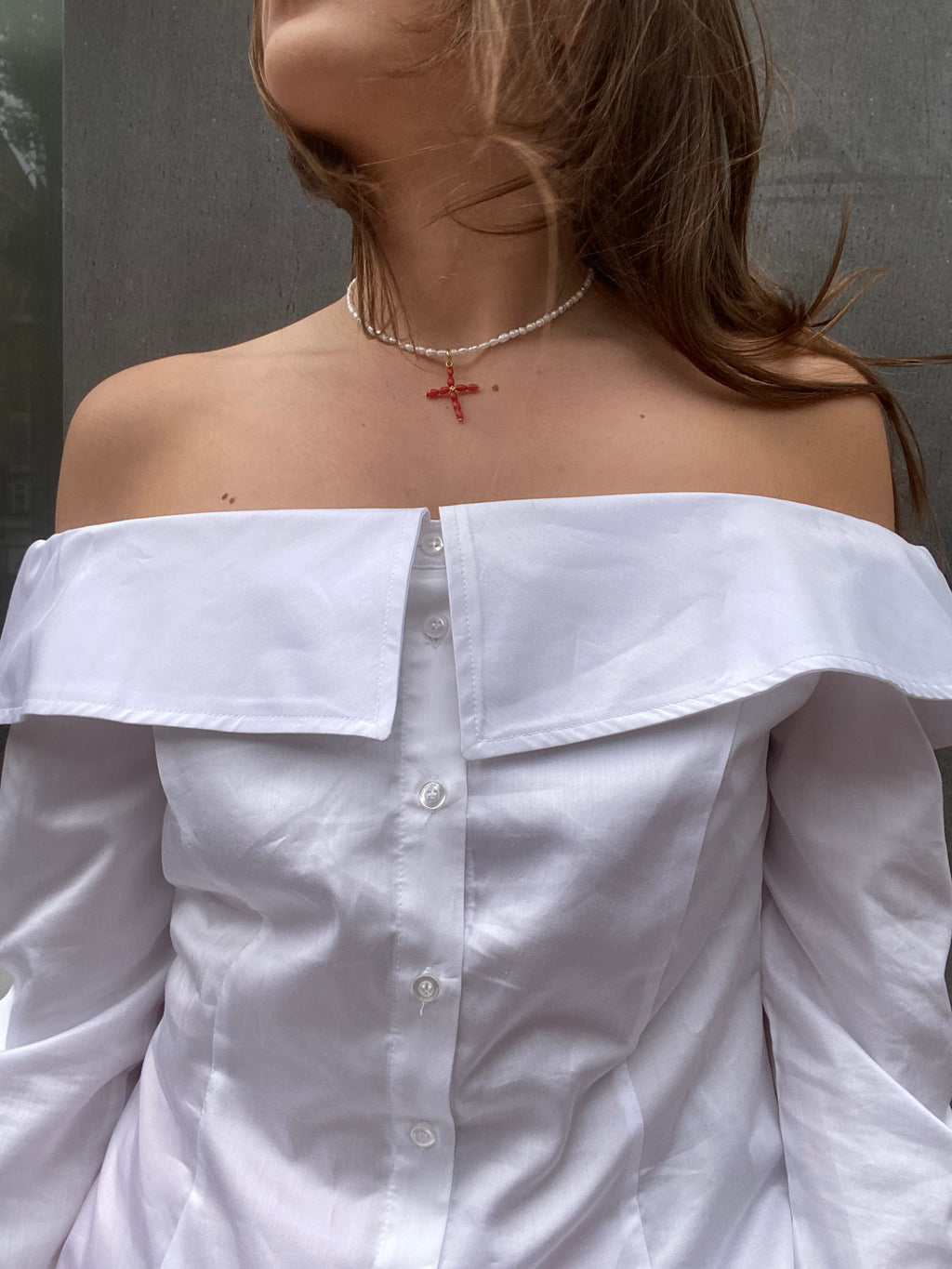 FIEN - Red coral cross ketting