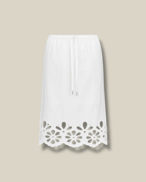 witte-dames-midi-rok-met-borduursels-janni-van-berenice-she-stories-gwen