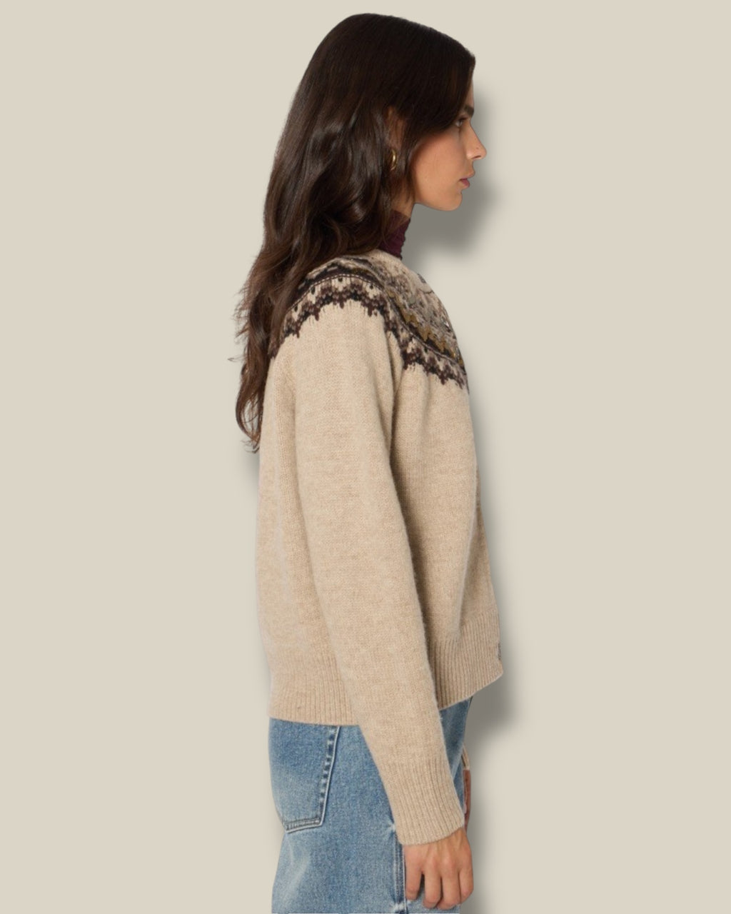 beige-melange-dames-vest-met-rib-lange-mouwen-ronde-hals-mambowavy-van-berenice-she-stories-gwen