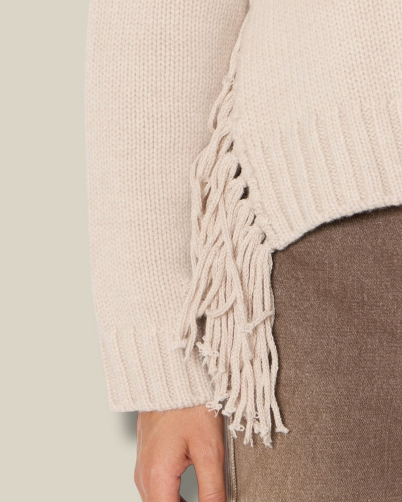 beige-melange-dames-trui-met-franjes-splitten-rib-myfringes-van-berenice-she-stories-gwen