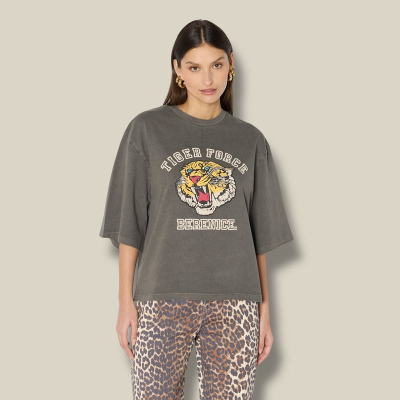 carbone-dames-printed-t-shirt-met-ronde-hals-teforce-van-berenice-she-stories-gwen