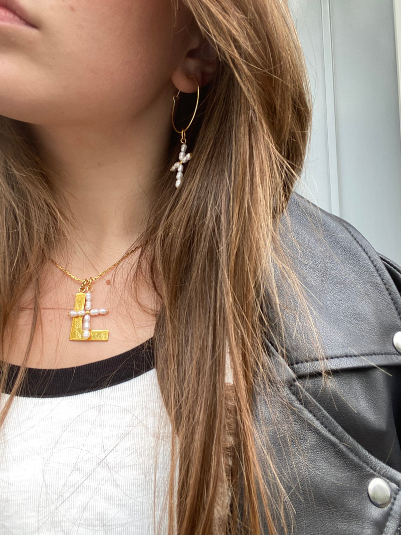 FIEN - Ketting met L charm