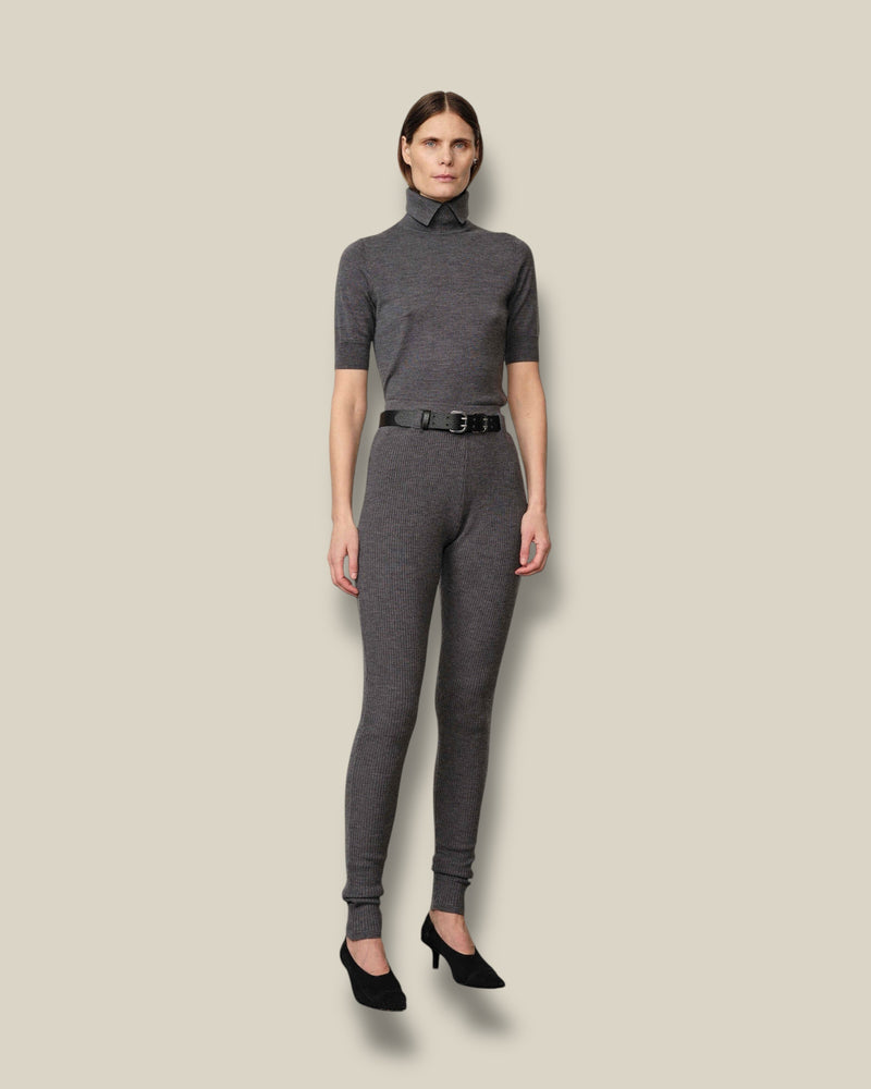 grijze-dames-knit-legging-wol-carlos-van-herskind-she-stories-gwen