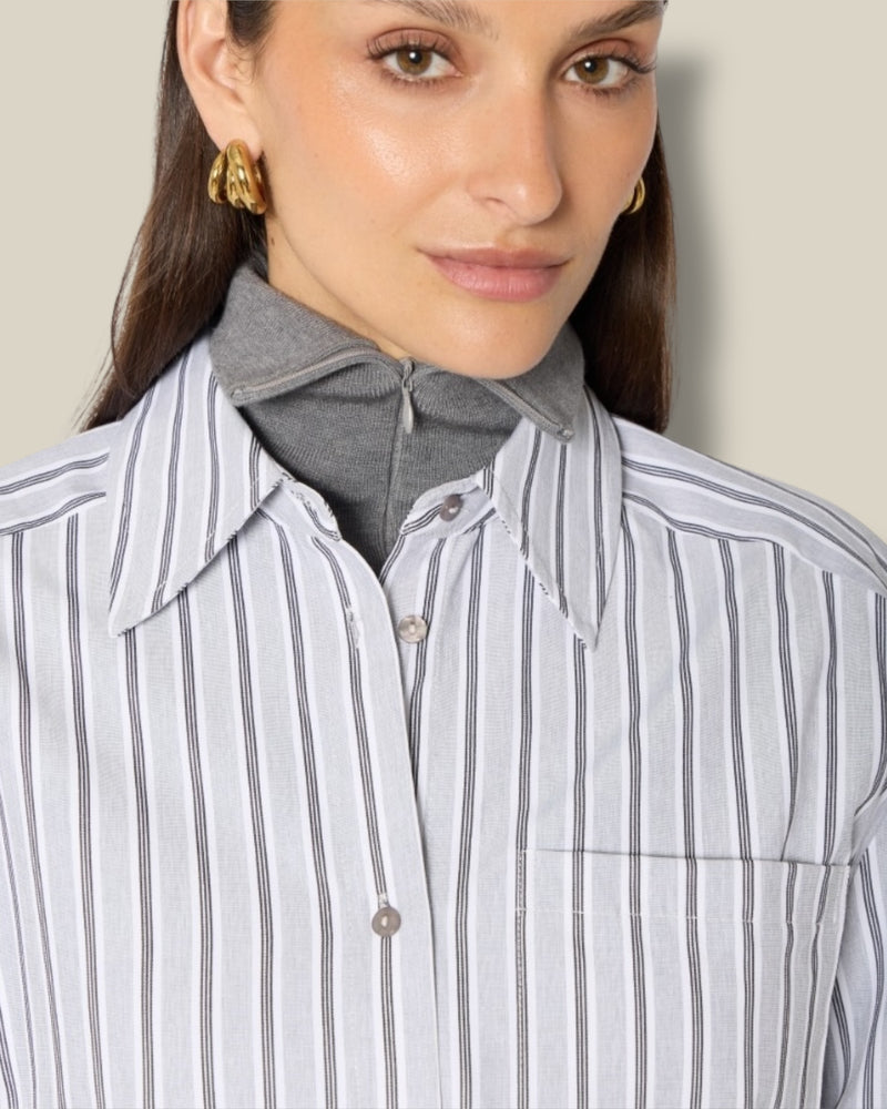 grey-striped-dames-blouse-met-kraag-lange-mouwen-schoudervulling-borduursels-cleas-van-berenice-she-stories-gwen
