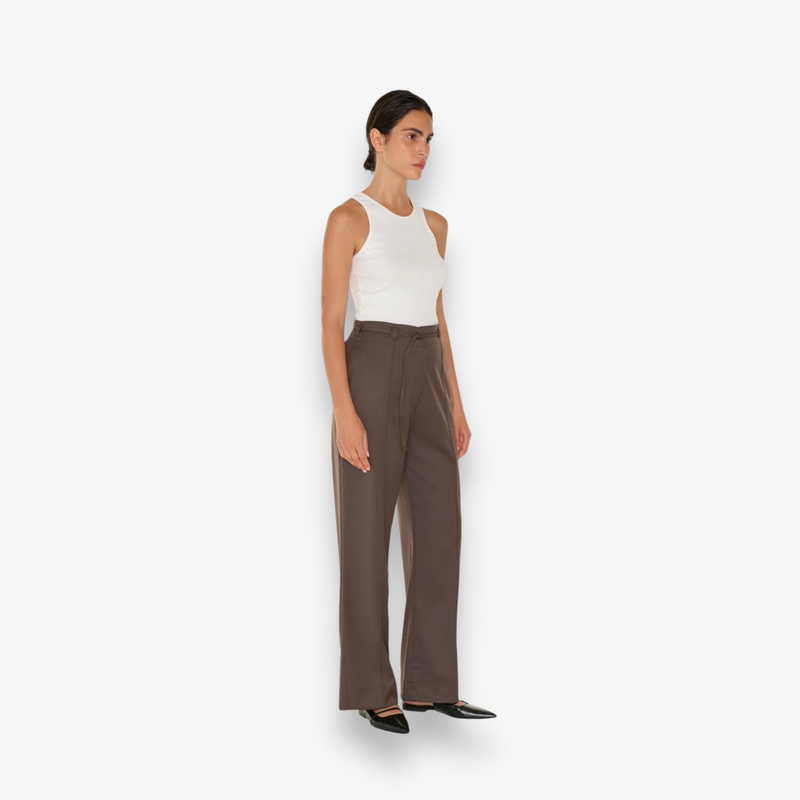 brown-melee-dames-pantalon-met-straight-fit-hoge-taille-ceintuur-misa-van-club-lavenir-she-stories-gwen