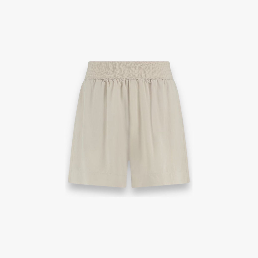 sand-beige-dames-shorts-met-elastische-tailleband-zijzakken-tomo-van-club-lavenir-she-stories-gwen