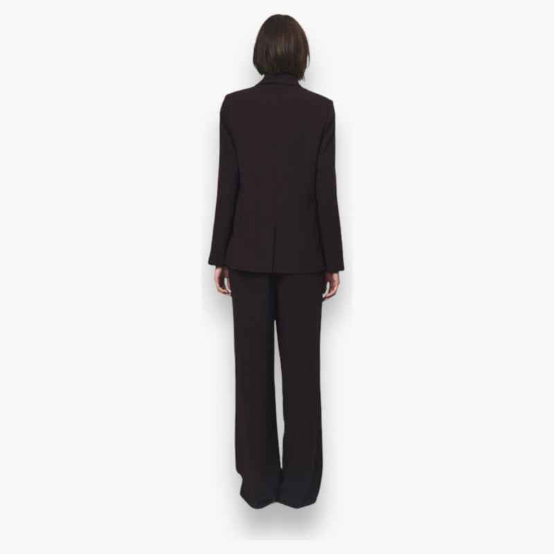 donker-paarse-dames-pantalon-met-hoge-taille-oversized-wijde-pijpen-van-crepe-recycled-polyester-zach-van-dante6-she-stories-gwen