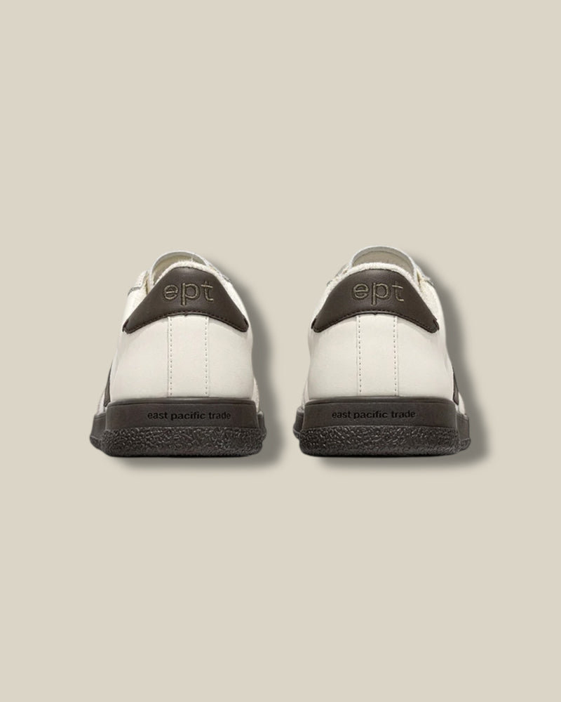 off-white-dames-sneakers-van-suede-leer-santos-van-east-pacific-trade-she-stories-gwen