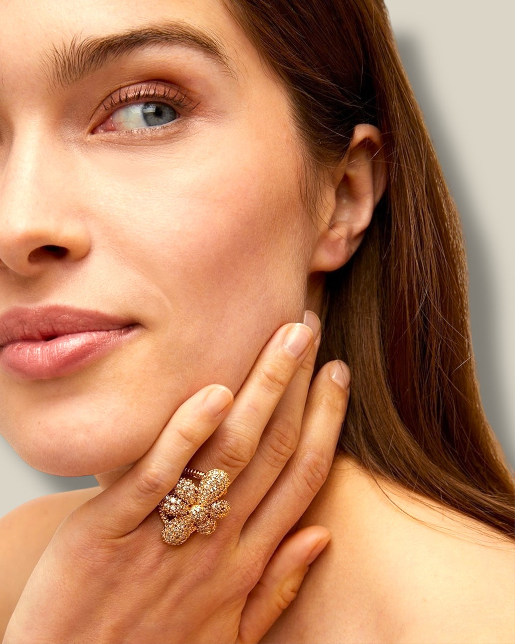 Gouden-dames-ring-met-zirconias-agapa-van-gas-bijoux-she-stories-gwen-in-leidschendam