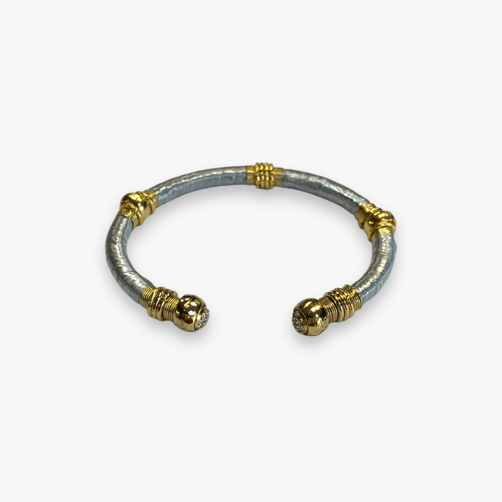 gouden-dames-armband-bangle-met-raffia-gouden-vergulde-24k-ringen-sari-van-gas-bijoux-she-stories-gwen