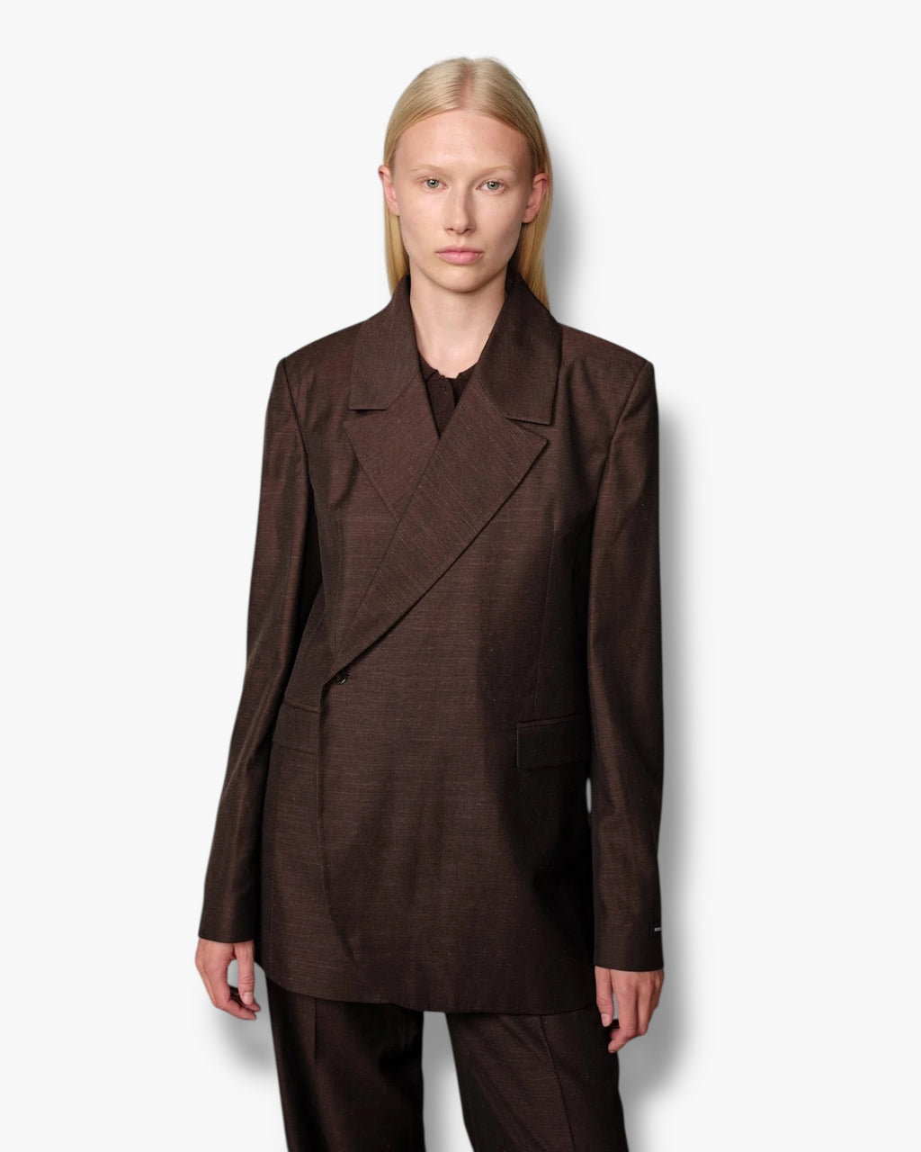 java-brown-blazer-asymmetric-lilith-herskind-she-stories-gwen-leidschendam