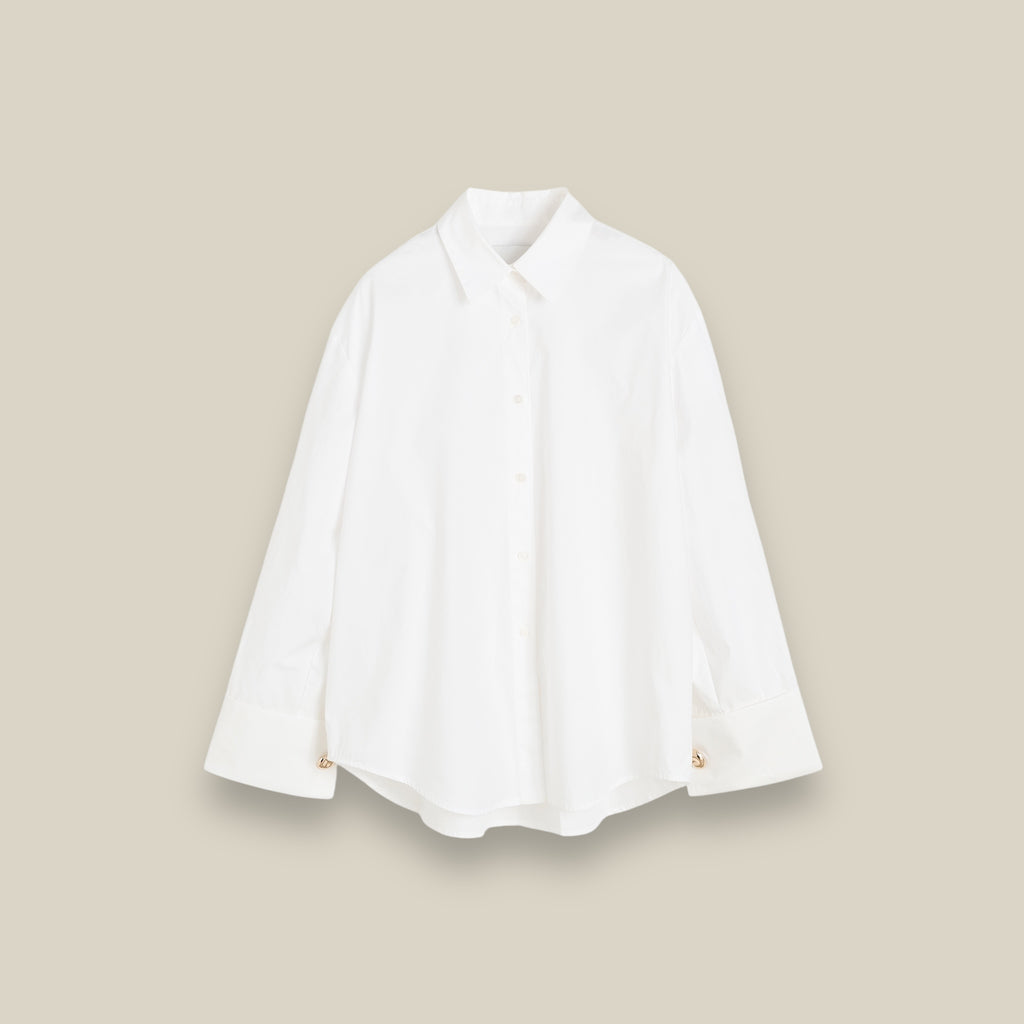 witte-dames-oversized-blouse-met-kraag-lange-wijde-mouwen-olga-van-herskind-she-stories-gwen