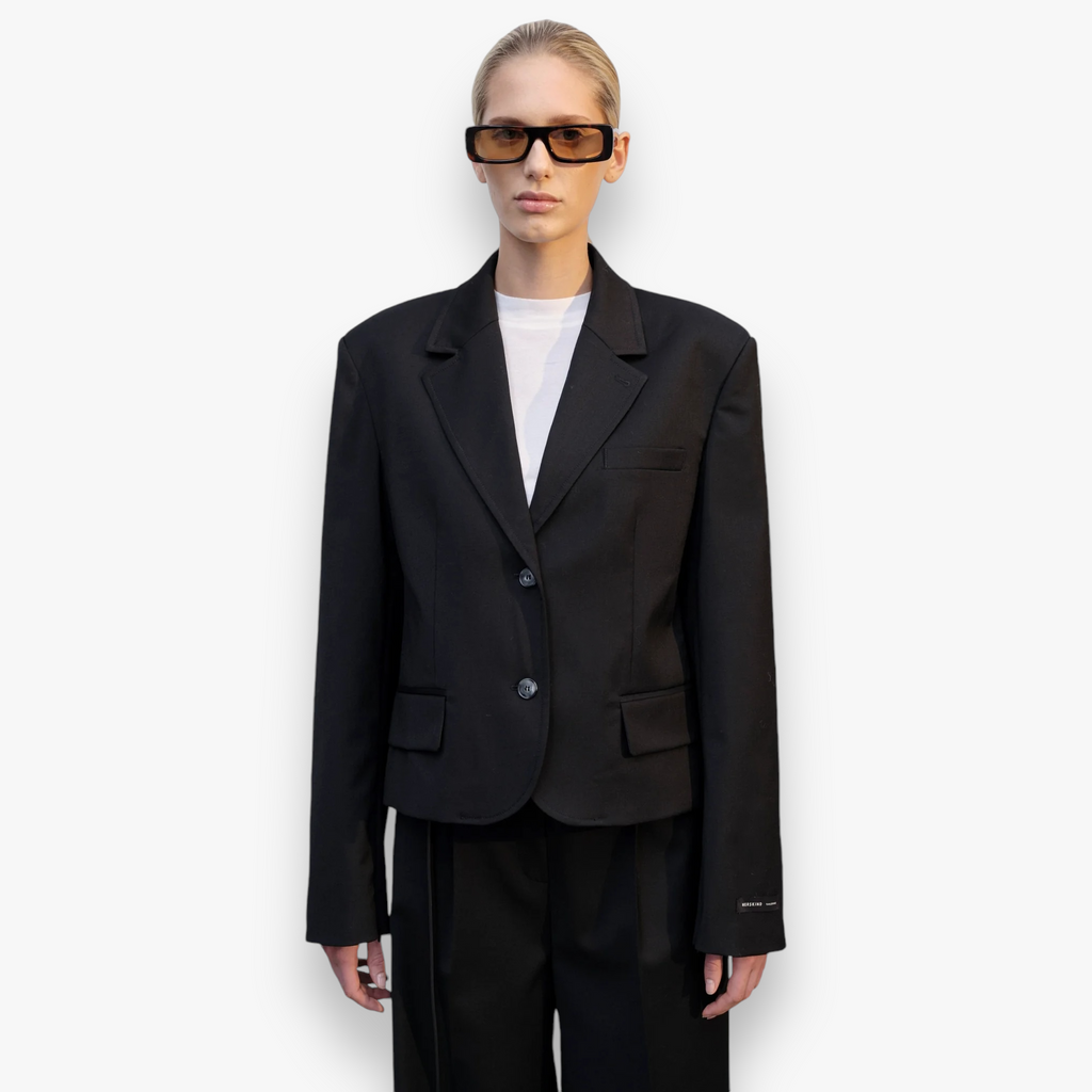 zwarte-dames-blazer-met-revers-lange-mouwen-robin-van-herskind-she-stories-gwen