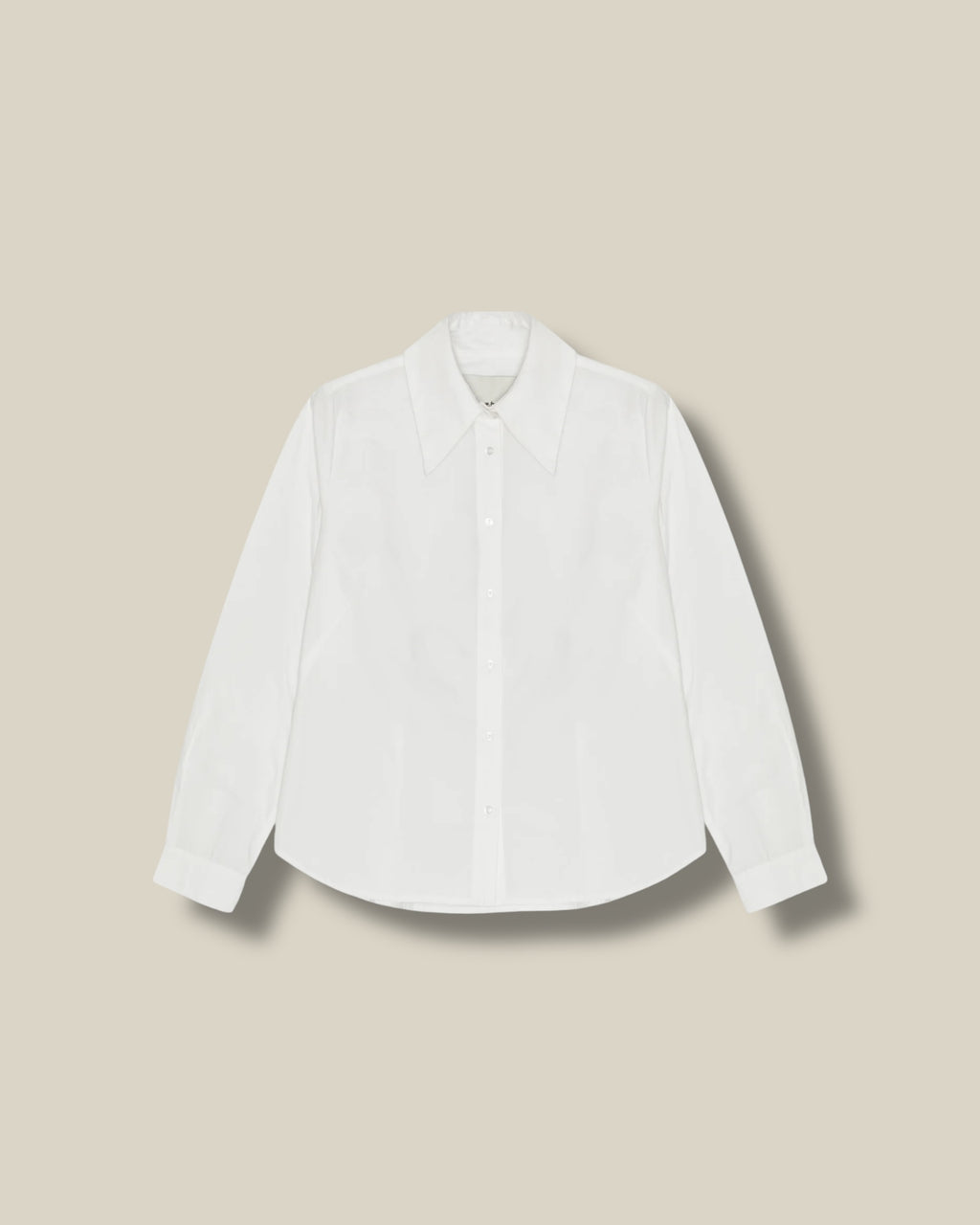 witte-dames-blouse-met-grote-kraag-lange-mouwen-tuva-van-herskind-she-stories-gwen