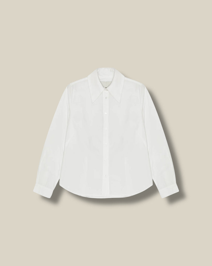 witte-dames-blouse-met-grote-kraag-lange-mouwen-tuva-van-herskind-she-stories-gwen