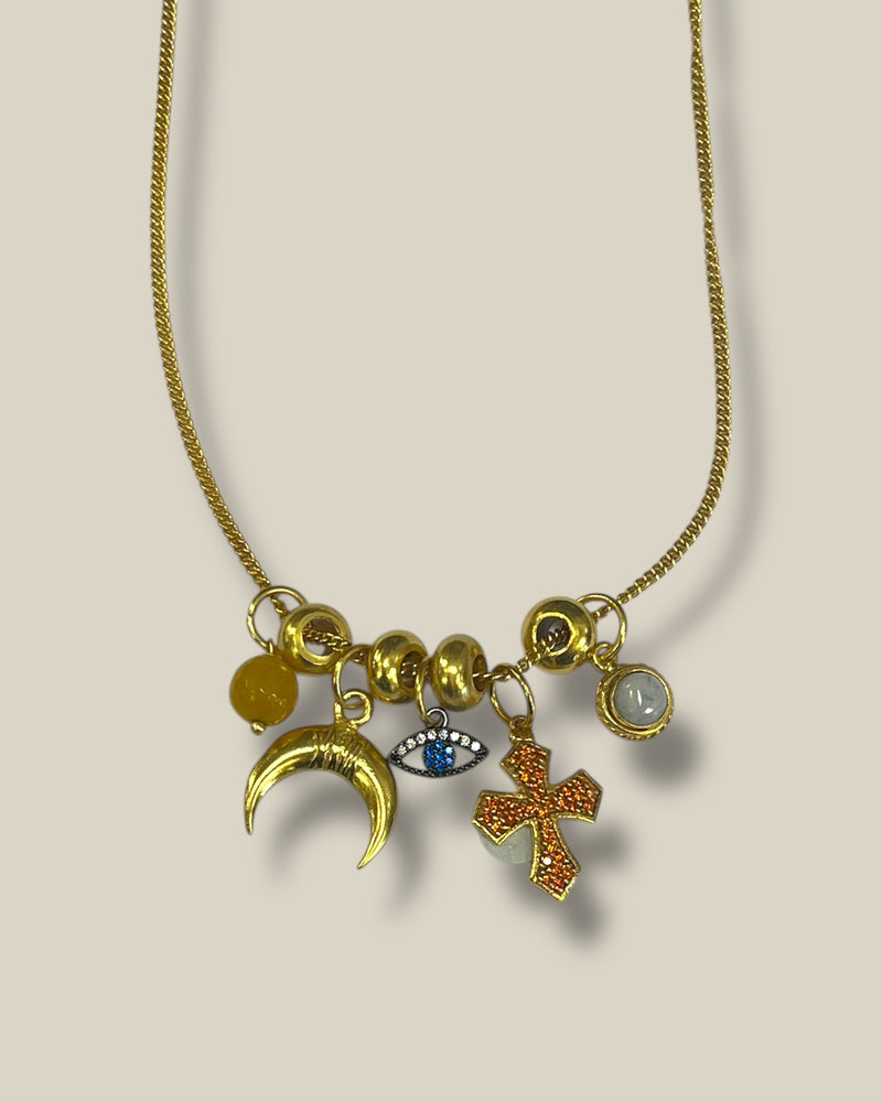 gouden-dames-ketting-van-verguld-18k-goud-met-bedels-van-i-am-jai-she-stories-gwen