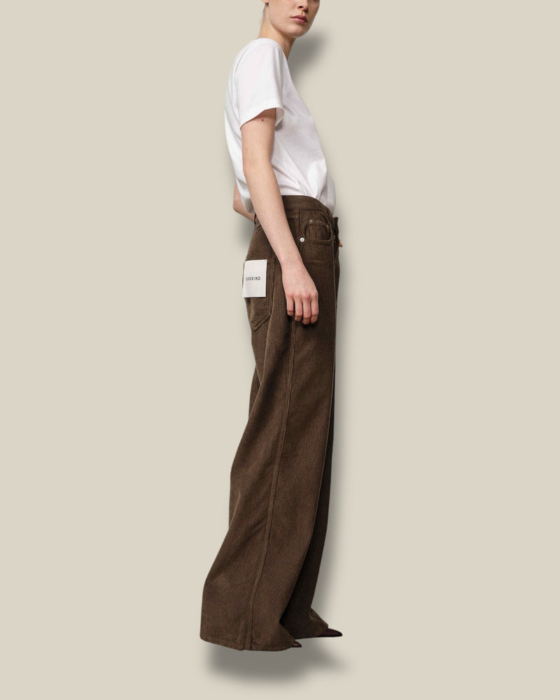 dark-olive-dames-pantalon-corduroy-5-pocket-kat-van-herskind-she-stories-gwen