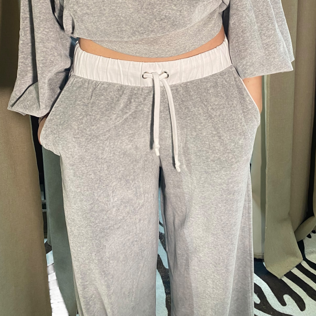 grey-melange-dames-pantalon-velour-met-trekkoord-rechte-pijpen-elastische-band-berro-van-love-sundaily-she-stories-gwen