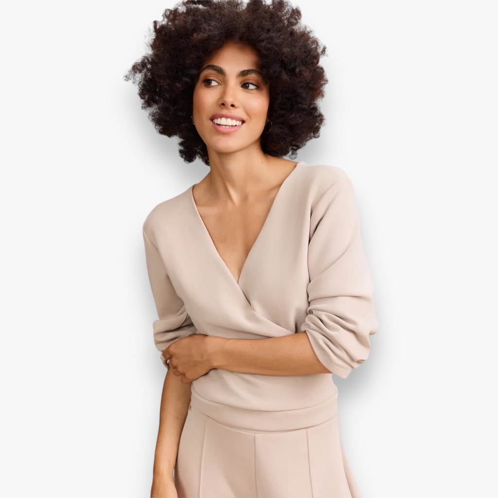 beige-dames-wrap-top-met-lange-mouwen-v-hals-zachte-stof-lara-van-lune-she-stories-gwen