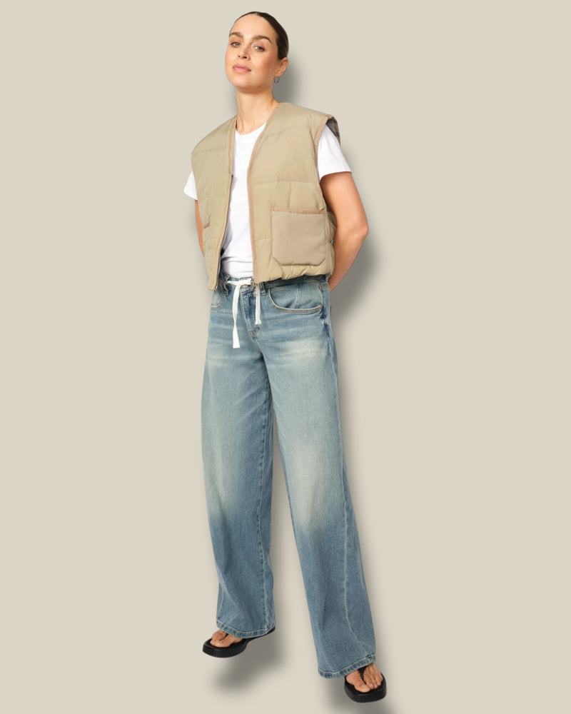 mid-blue-dames-jeans-met-string-trekkoord-wijde-fit-zakken-milo-van-mos-mosh-she-stories-gwen