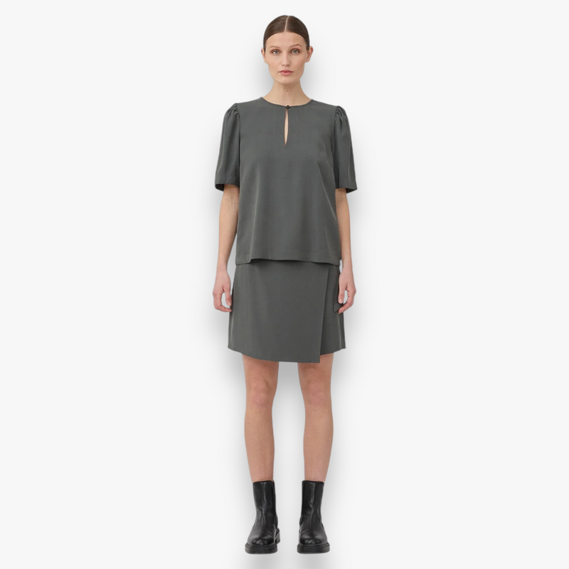 harbor-green-dames-top-met-ronde-hals-korte-mouwen-fanya-van-modstrom-she-stories-gwen
