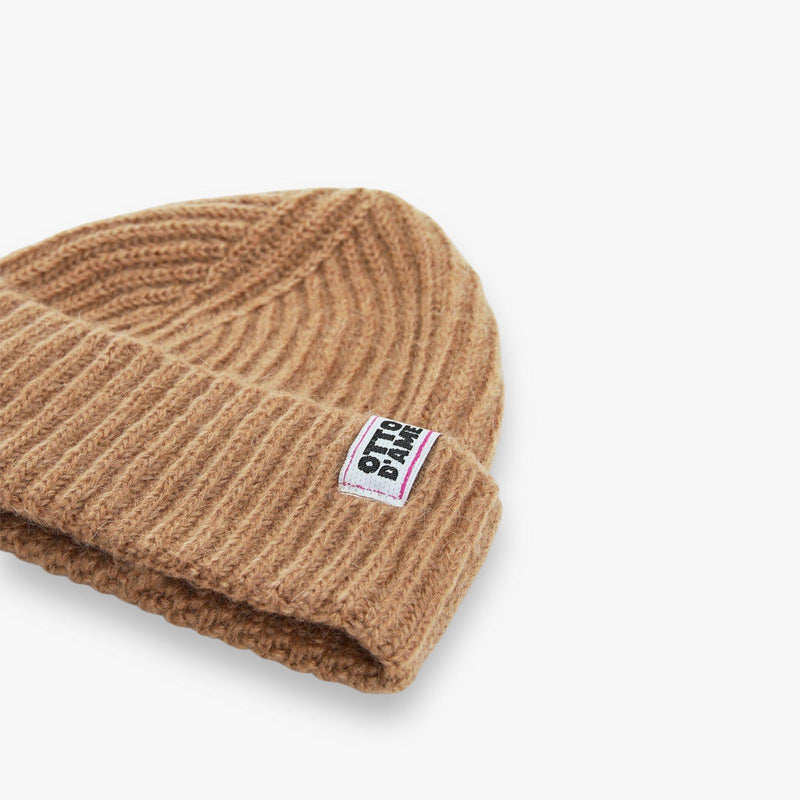 camel-dames-beanie-muts-met-rib-revers-logo-van-mohairmix-van-ottodame-she-stories-gwen