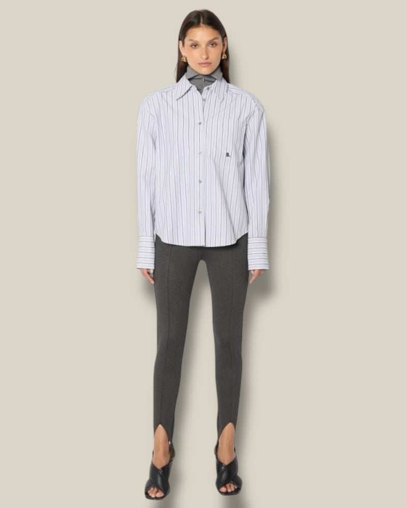 grey-striped-dames-blouse-met-kraag-lange-mouwen-schoudervulling-borduursels-cleas-van-berenice-she-stories-gwen