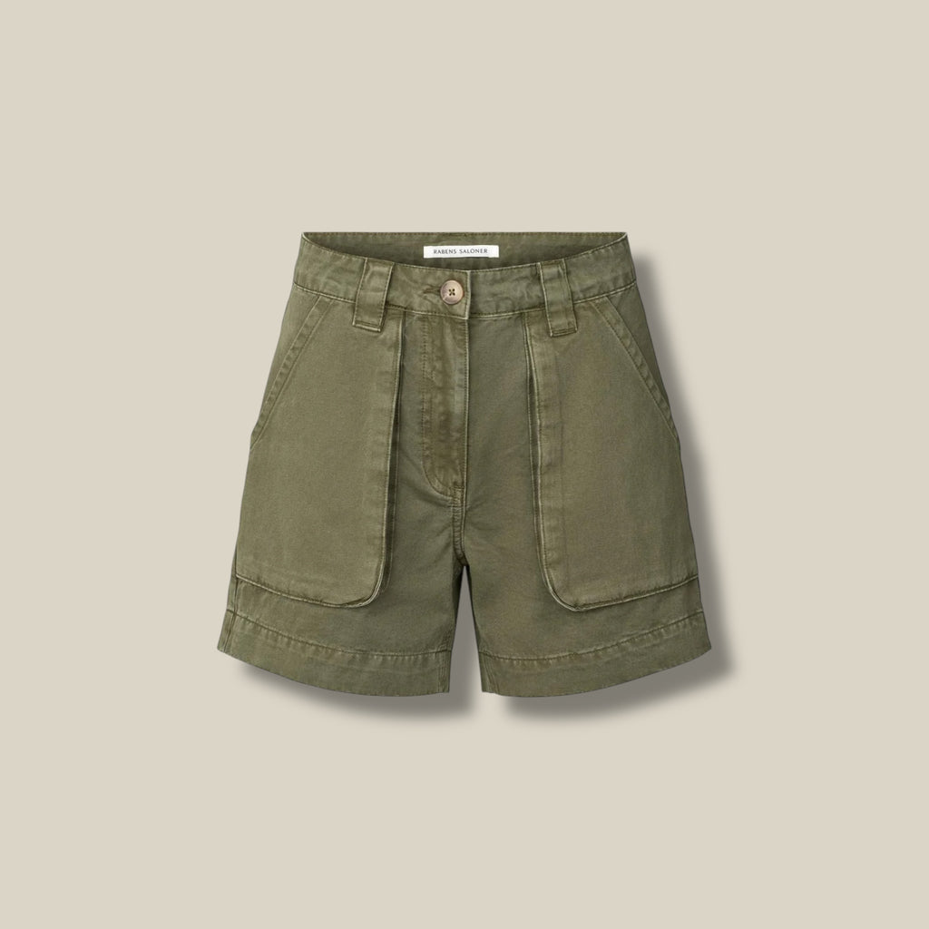 deep-green-dames-canvas-shorts-met-grote-zakken-loose-fit-nata-van-rabens-saloner-she-stories-gwen