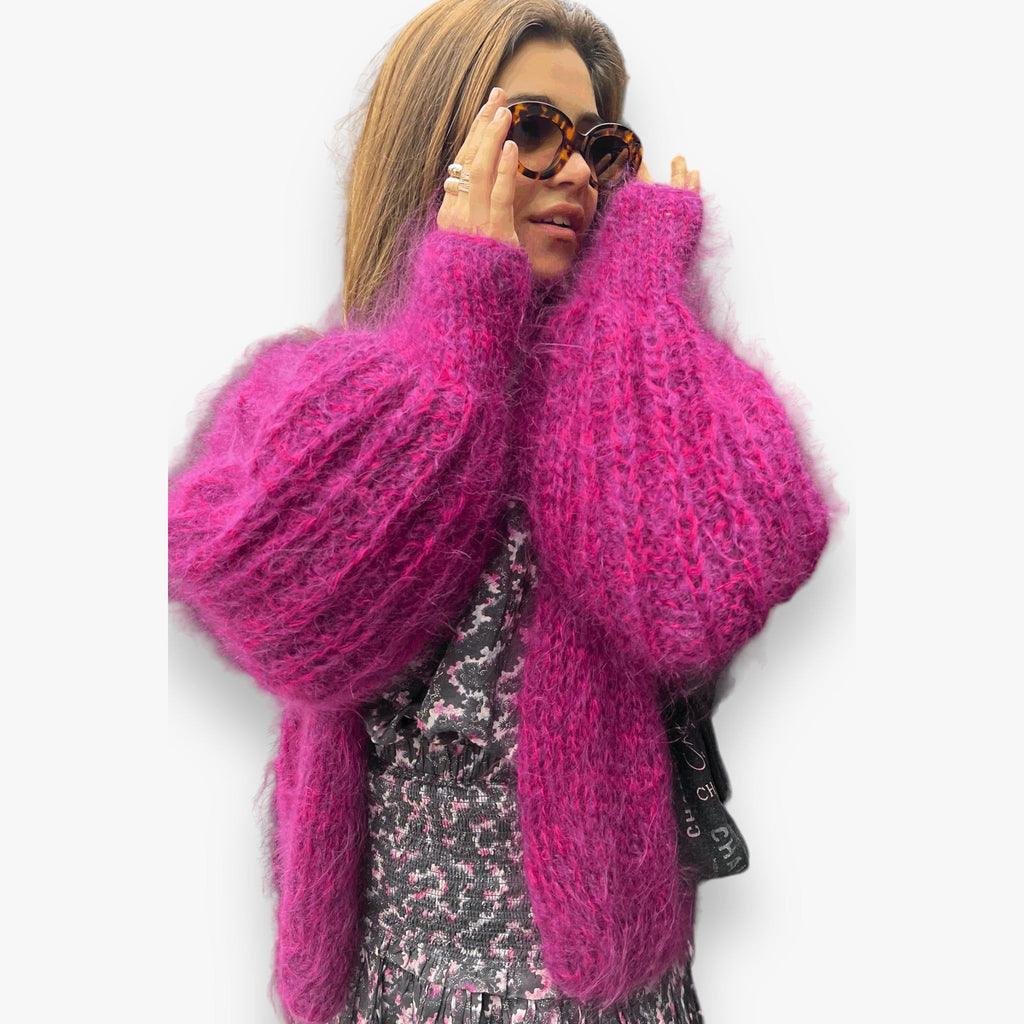 purple-rain-handgebreid-dames-vest-met-lange-ballonmouwen-mohair-wol-stevie-van-studio-lavendel-she-stories-gwen