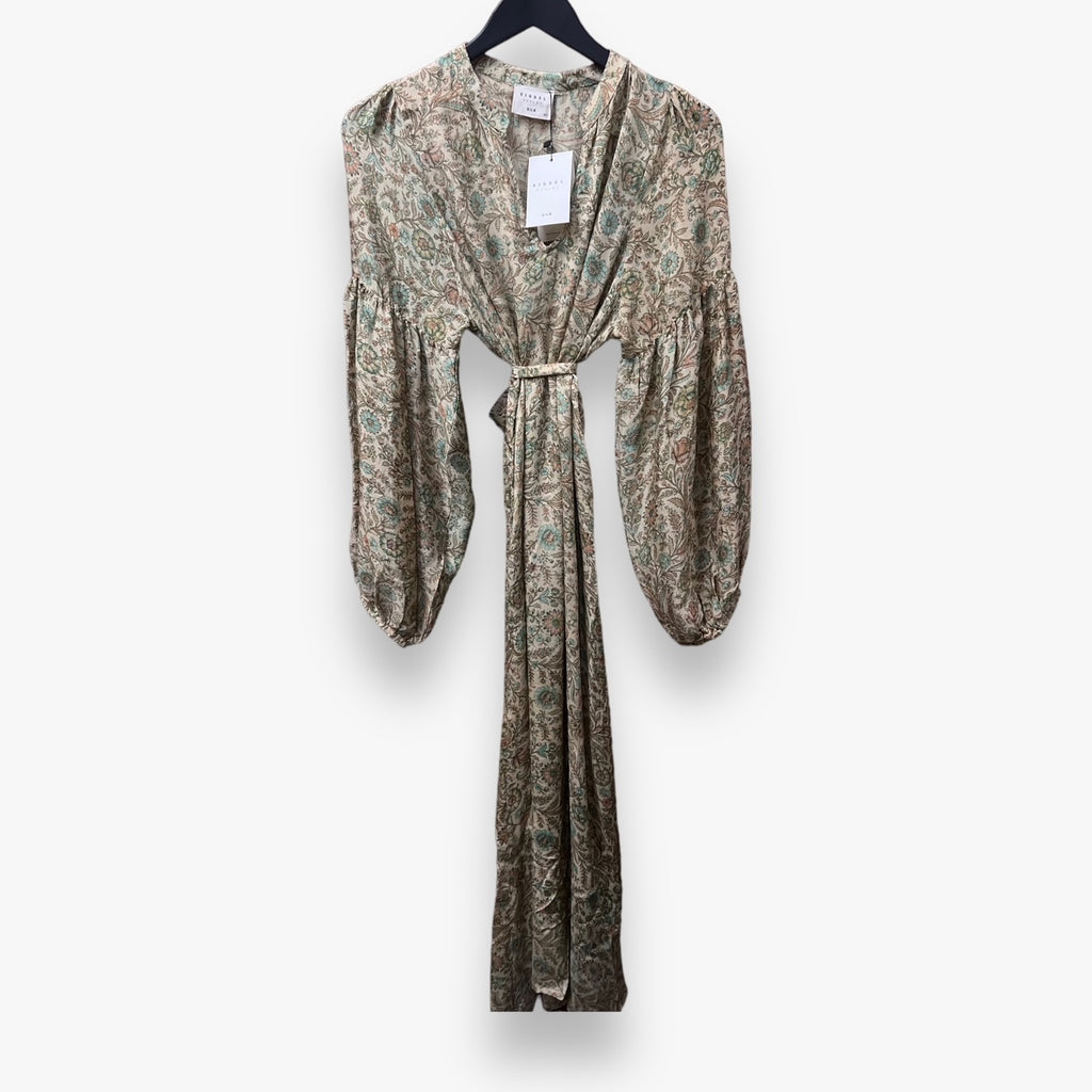 multicolor-dames-printed-zijden-maxi-jurk-met-v-hals-lange-mouwen-zina-van-sissel-edelbo-she-stories-gwen