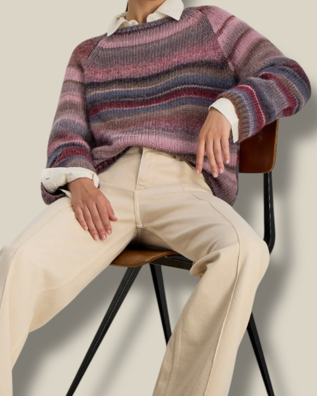 rose-dames-trui-met-ronde-hals-raglanmouwen-van-wol-aven-van-stella-forest-she-stories-gwen