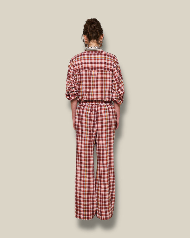 bordeaux-dames-pyjamabroek-pantalon-geborduurd-geruit-petra-van-stella-forest-she-stories-gwen