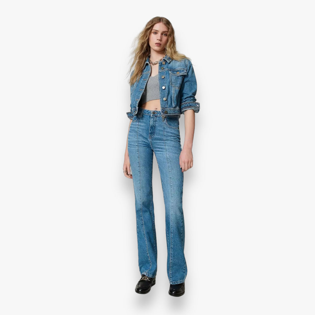 denim-blue-dames-jeans-met-stone-wash-flare-5-pocket-van-twinset-milano-she-stories-gwen