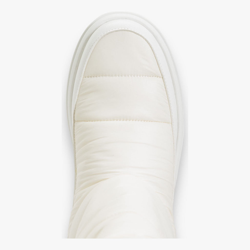 witte-dames-boots-met-logo-van-twinset-milano-she-stories-gwen