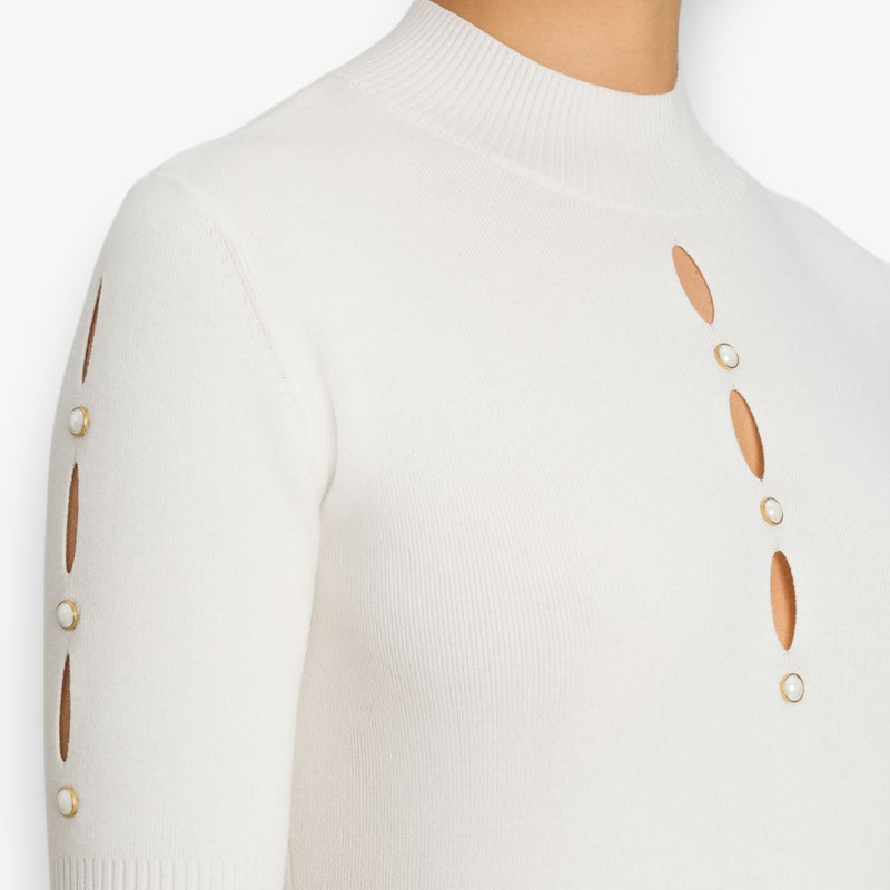 snow-white-dames-gebreide-turtleneck-top-met-studs-van-twinset-milano-she-stories-gwen