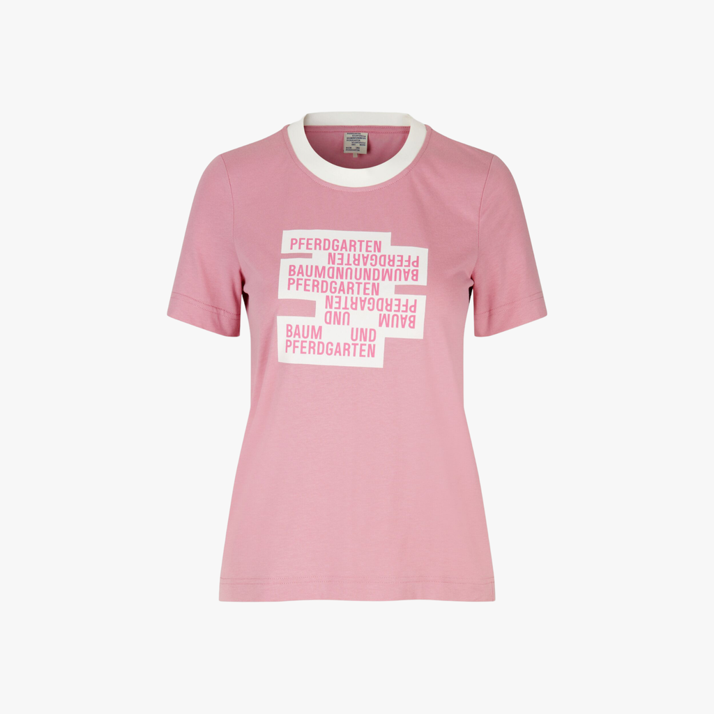 roze-printed-dames-t-shirt-ronde-hals-korte-mouwen-biologisch-katoen-jalona-van-baum-und-pferdgarten-she-stories-gwen