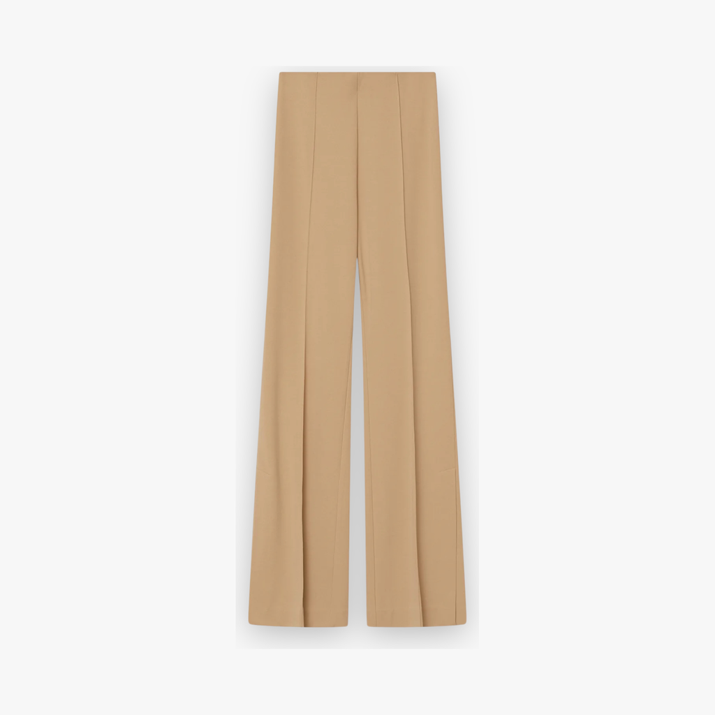 beige-blonde-khaki-dames-pantalon-wijde-pijpen-high-waist-split-wagner-van-day-birger-et-mikkelsen-she-stories-gwen