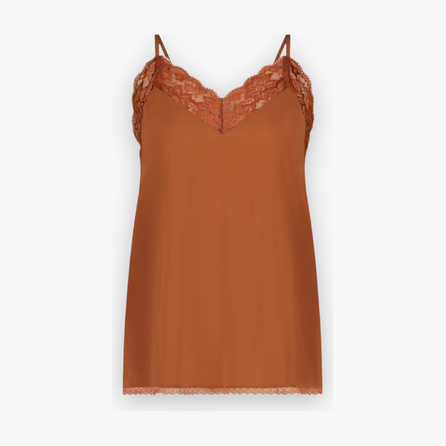 terracotta-dames-top-met-kant-spaghettibandjes-v-hals-formentera-van-ibana-she-stories-gwen