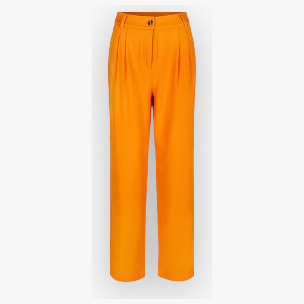 vibrant-orange-dames-pantalon-broek-wijde-pijpen-gerecycled-materiaal-van-modstrom-she-stories-gwen